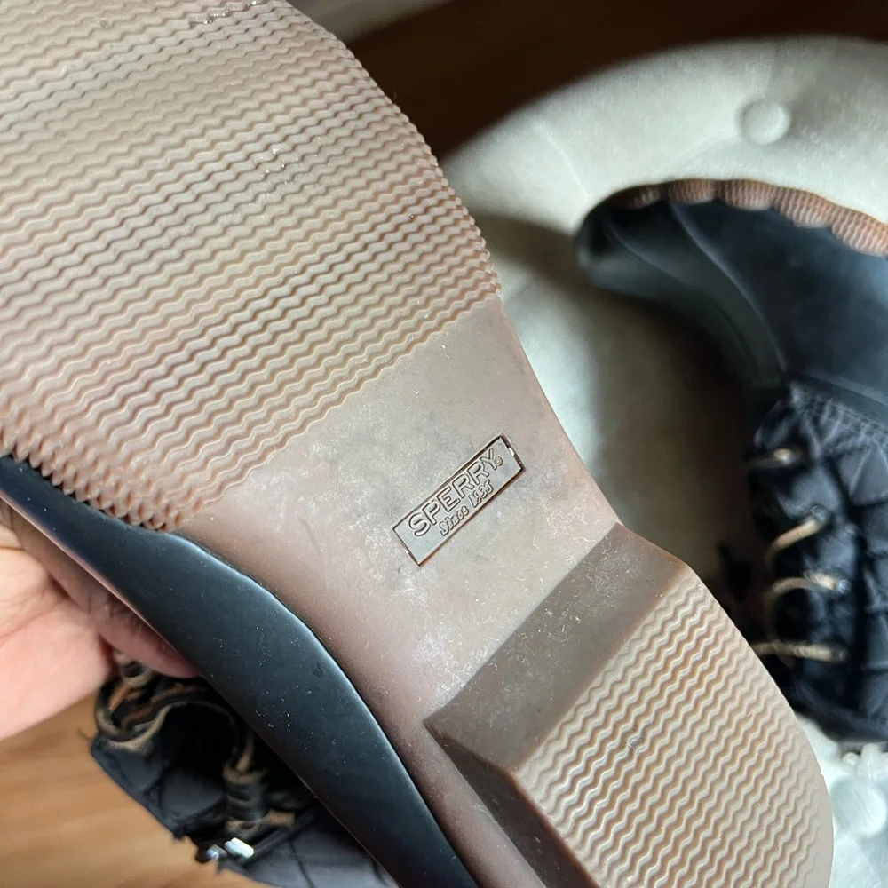 Sperry Women’s Size 8 Quilted Duck Boots | Winter Weather Essential